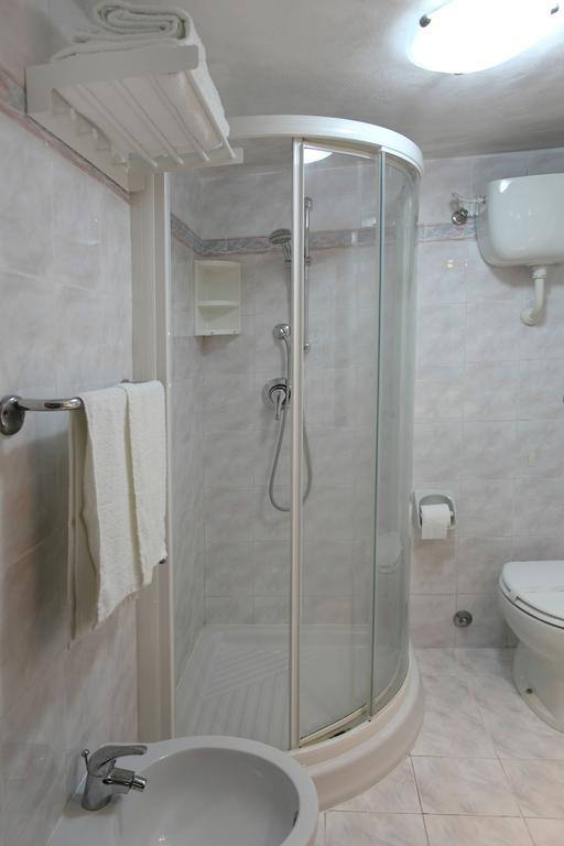 Primettahouse Hotel San Gimignano Room photo