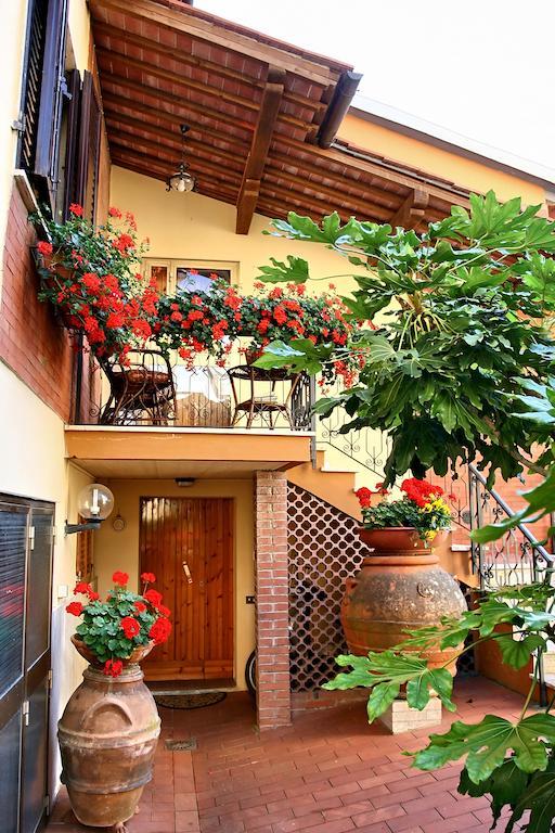 Primettahouse Hotel San Gimignano Exterior photo